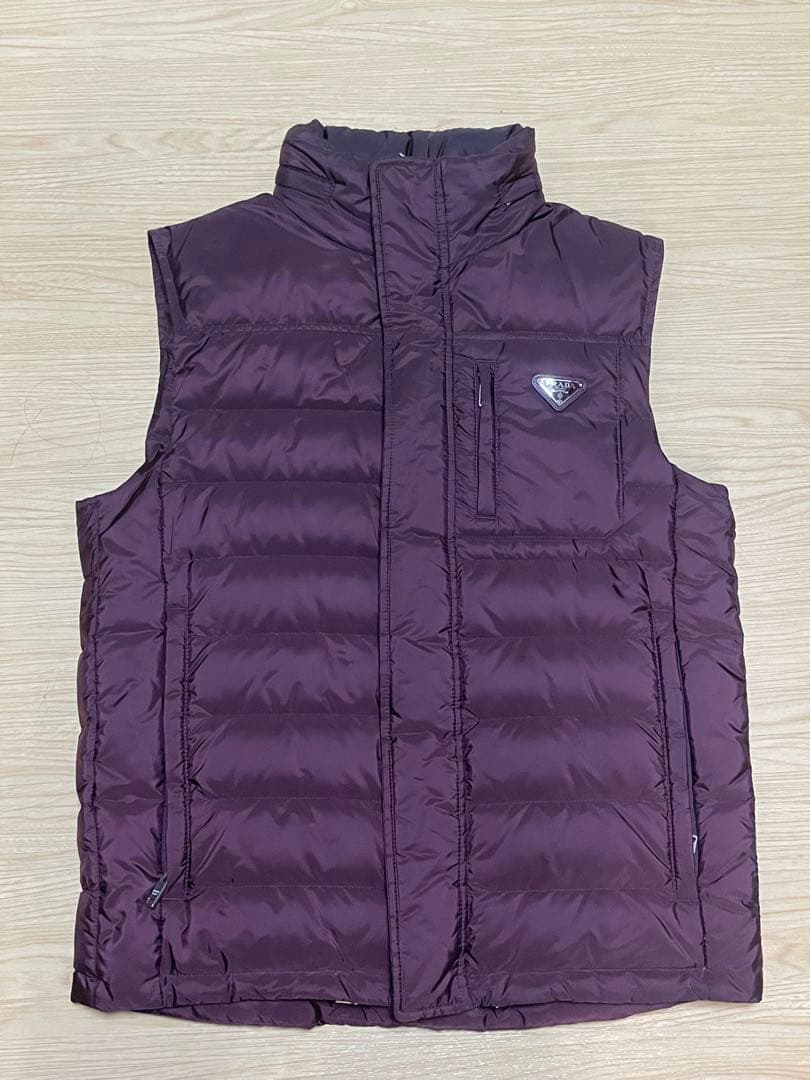 プラダ　ダウンベスト ジレ PRADA（プラダ） ダウンベスト レディース ダウン ジレ ロゴ プレート