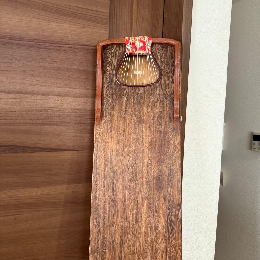 送料込み！付属品付き】お琴 13弦 カバー付き - メルカリ