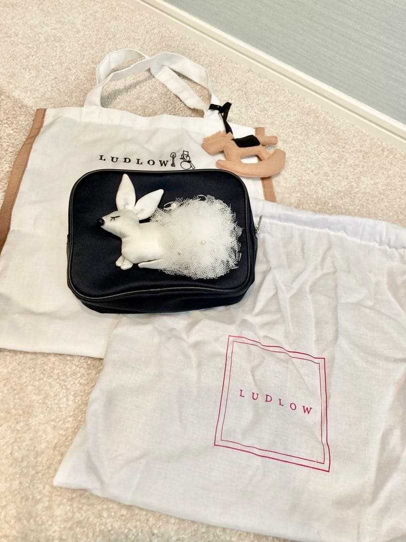 ラドロー LUDLOW ウサギポーチ - メルカリ