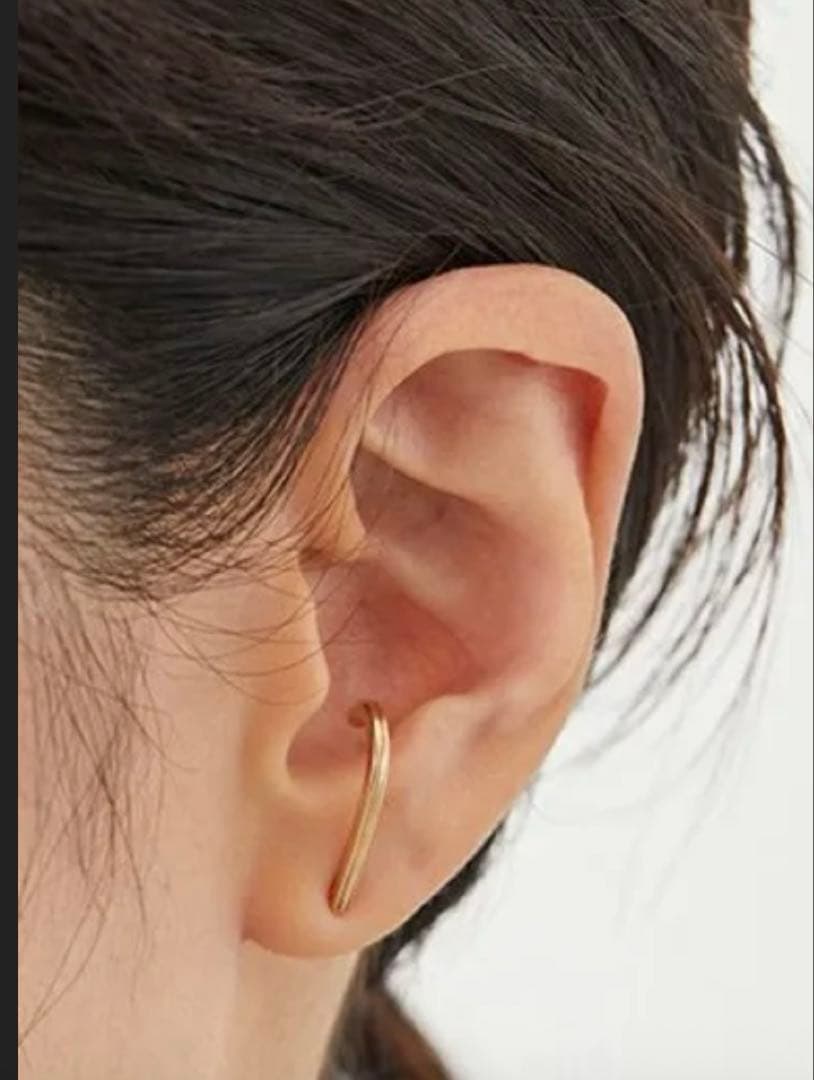 美品 hirotaka ヒロタカ ゴッサマーインナーフックピアス Mサイズ