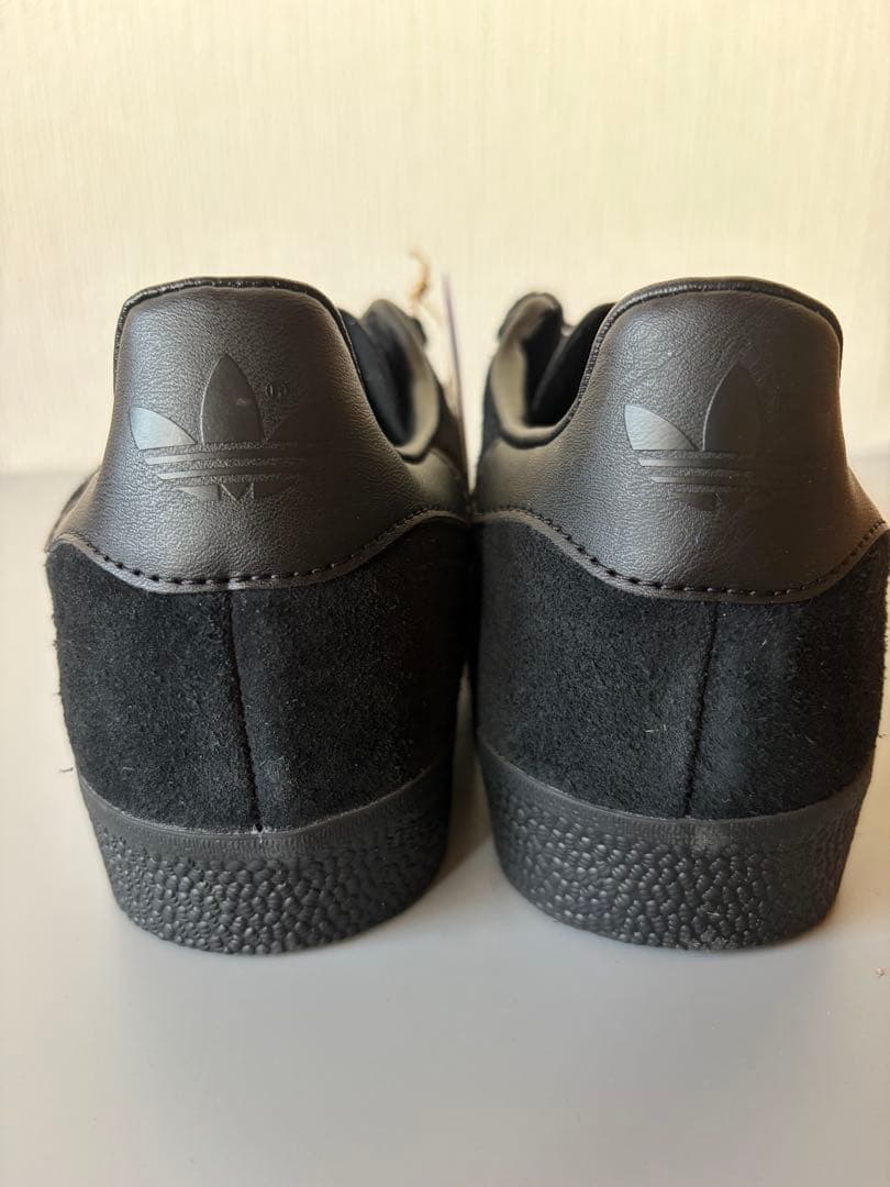 【新品未使用】アディダス ガゼル CQ2809 ブラック 25.5cm