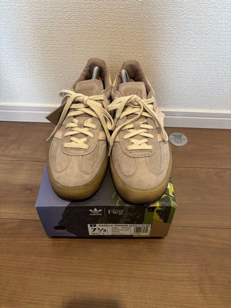 kith×adidas gazelle クラークスガムソール - メルカリ