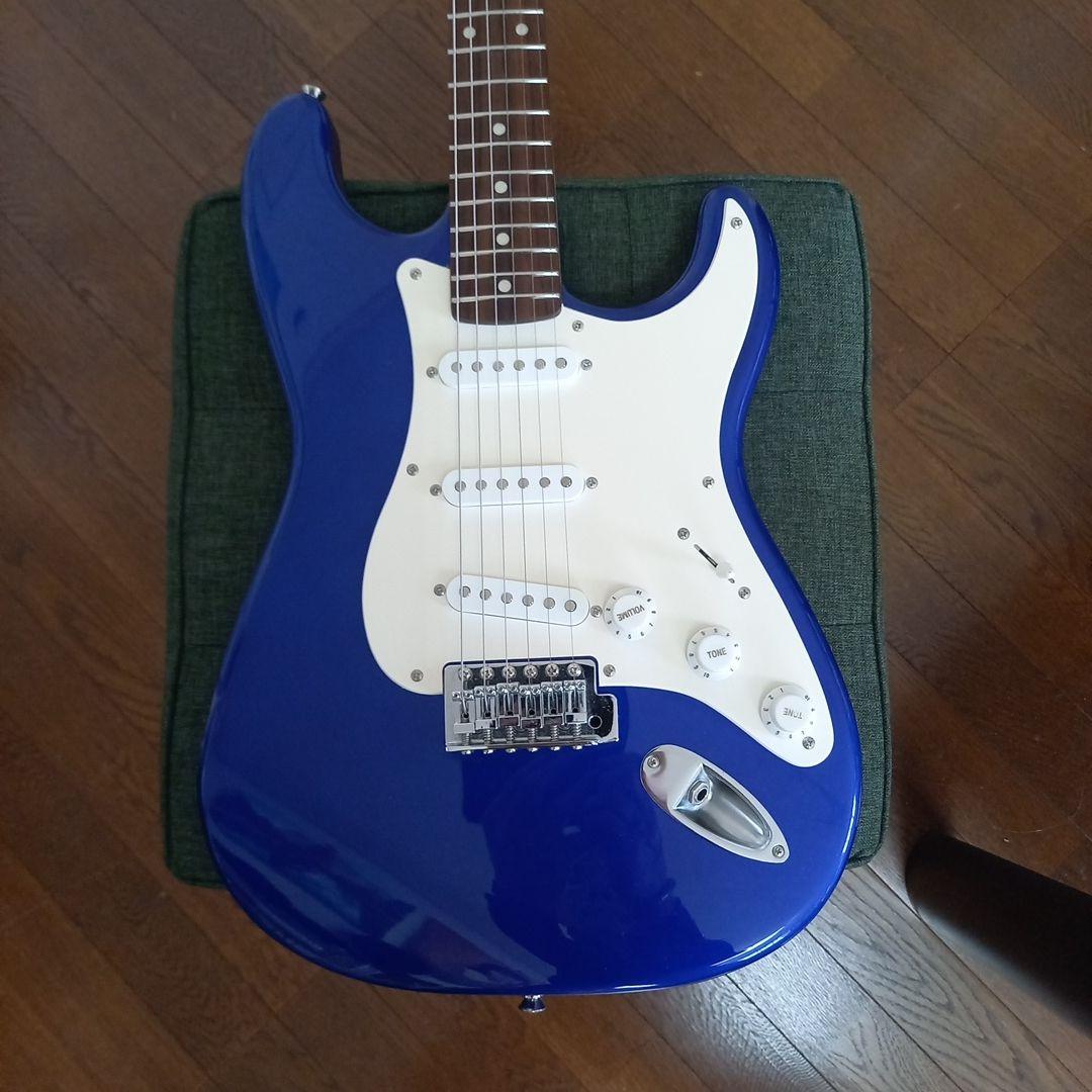 美品』金文字ロゴSquier By Fender Affinity STRAT - メルカリ