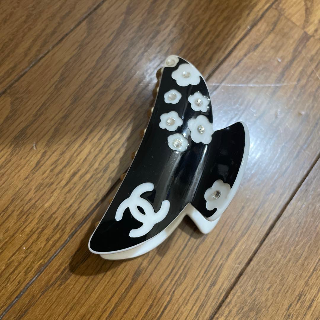 CHANEL ヘアクリップ ノベルティー シャネル バレッタ - メルカリ