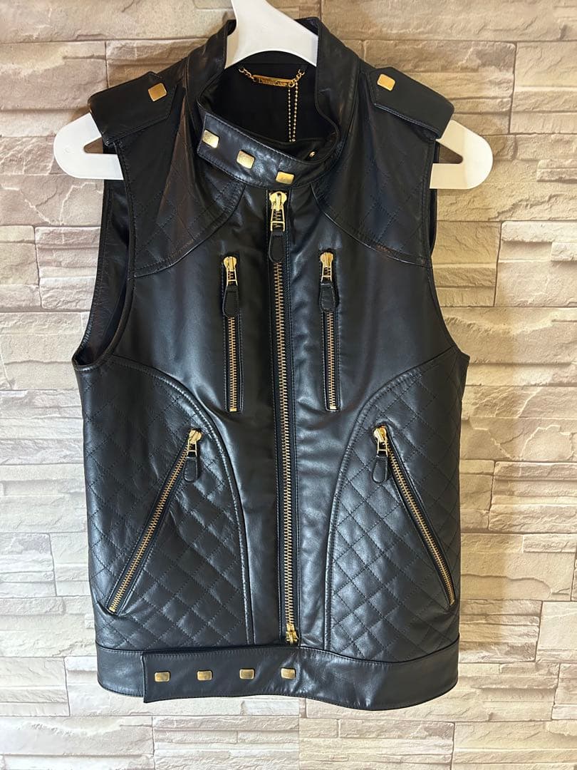 絶*ン様 美品【ドレスキャンプ】レザーベスト 2026年最新】Dress Camp ベストの人気アイテム - メルカリ