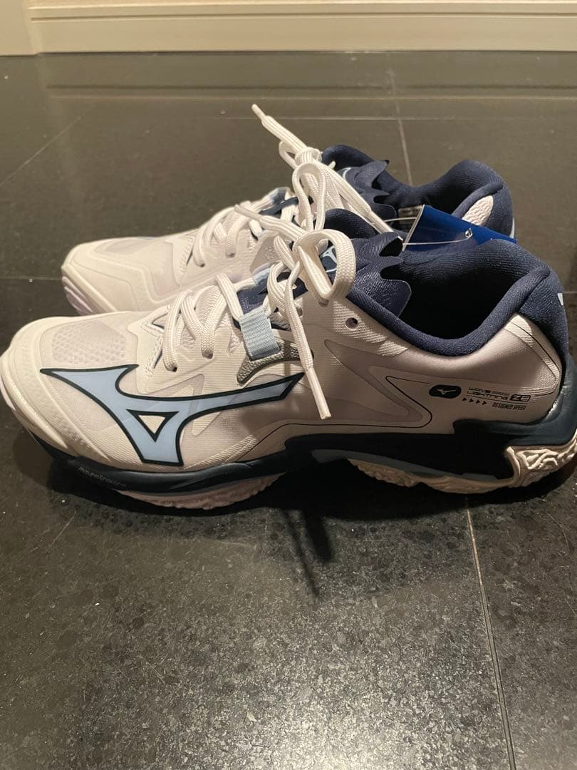 【新品未使用】WAVE LIGHTNING Z8 ミズノ 25.0cm