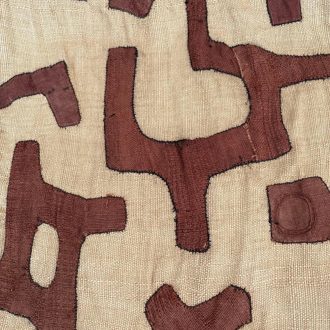 アフリカ　アンティーク　パッチワーク　ラフィア クバ族 ラフィア 草ビロード パッチワーク布 | REFACTORY antiques