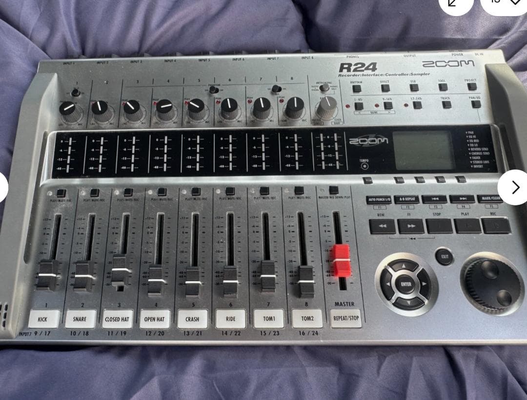 Zoom R24 レコーダー・インターフェース アダプターつき R24 Recorder : Interface : Controller : Sampler | ZOOM