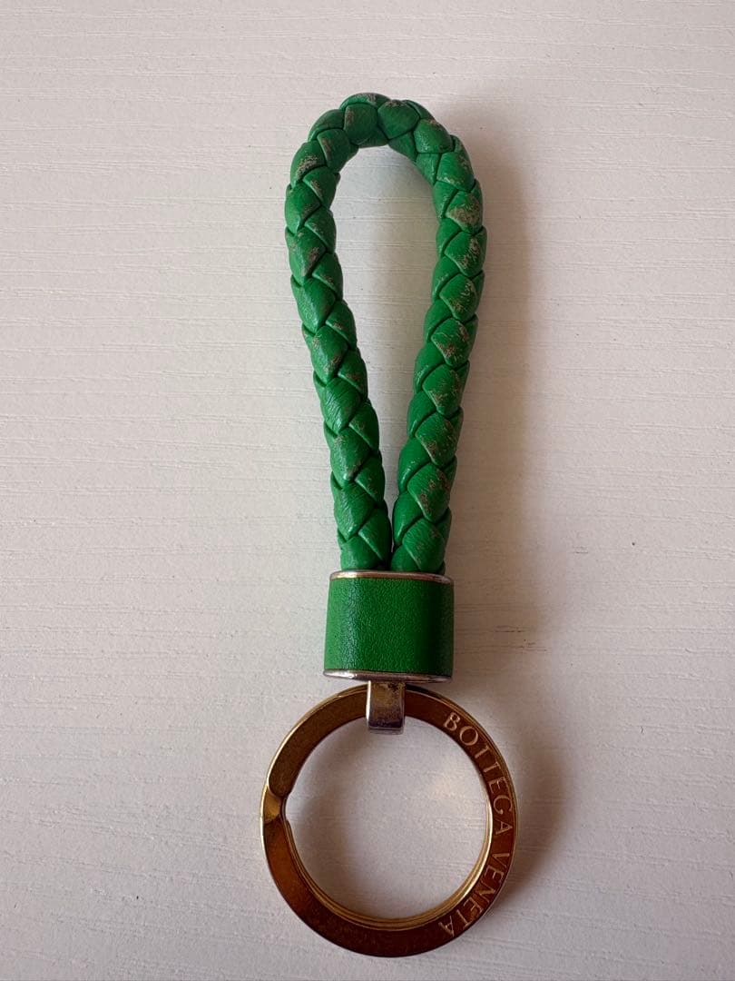 BOTTEGA VENETA グリーン キーホルダー - メルカリ