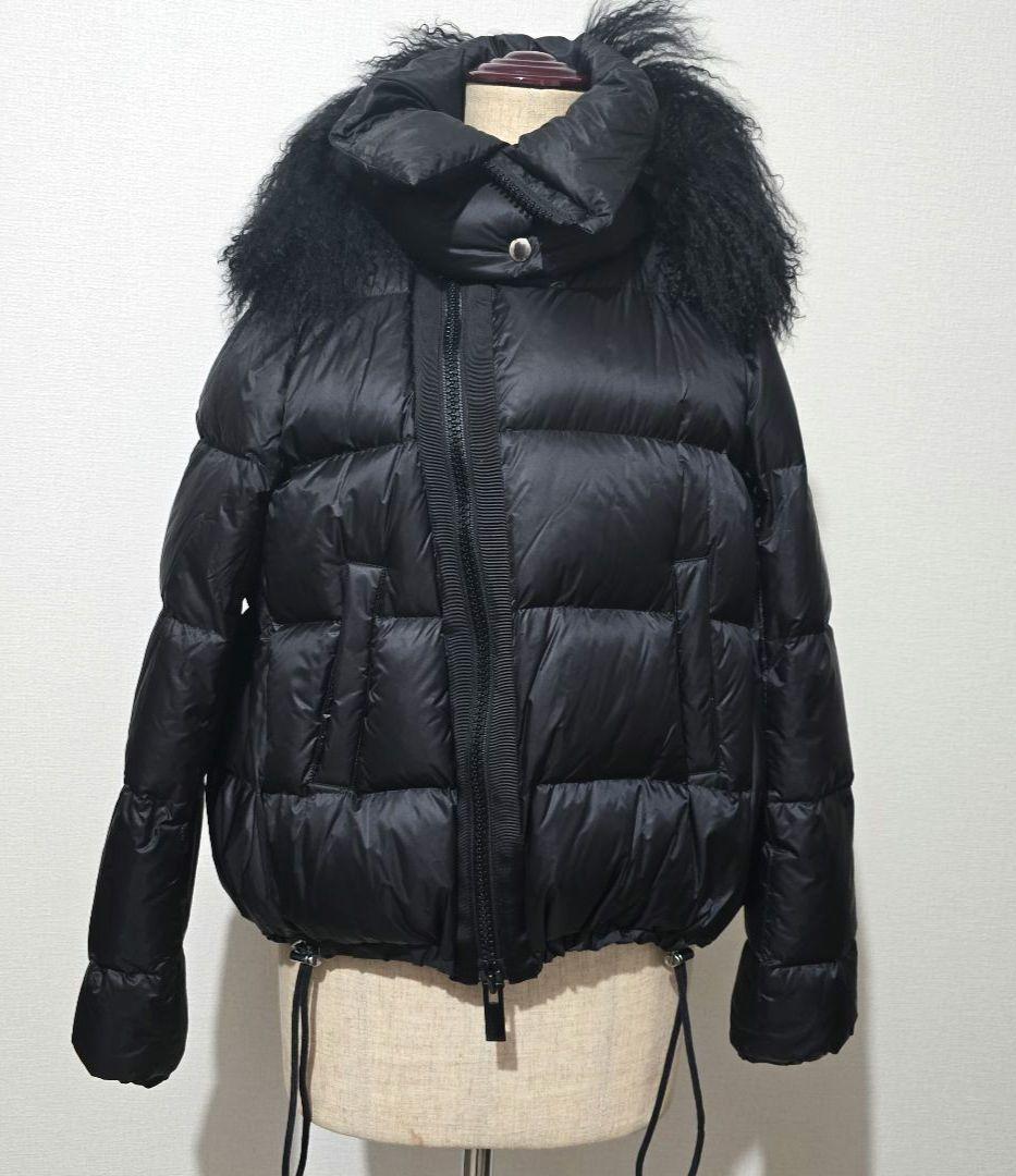 sacai ファー付き　ブラック　ダウンジャケット NIKE(ナイキ) × sacai(サカイ) フェイクファー コラボダウンジャケット