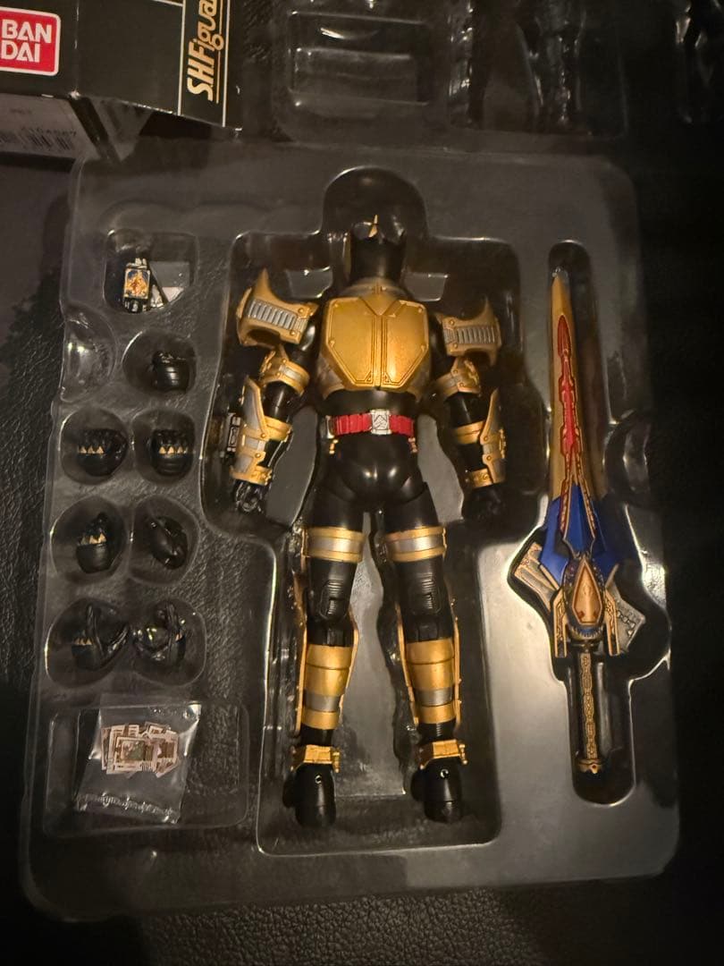 s.h.figuarts 仮面ライダーブレイド キングフォーム