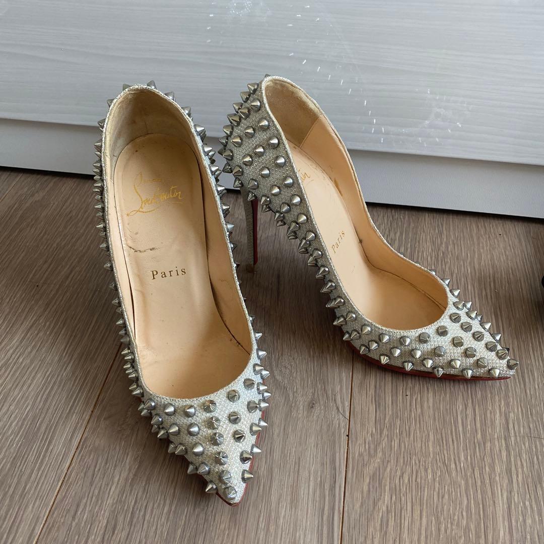 34サイズ ルブタン スパイクパンプス とげとげ - メルカリ