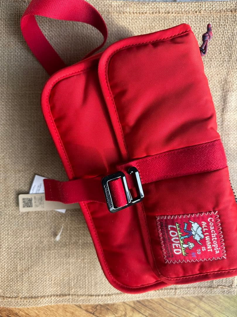 最終値下げ　コーチトピアループ クロスボディ ベルト バッグ　赤 公式】COACH – コーチトピア™ | コーチトピア ループ クロスボディ