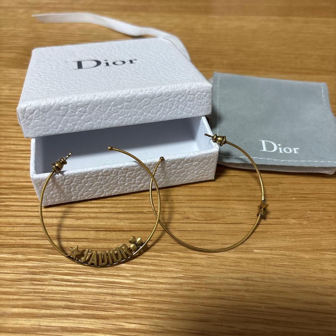 Dior ロゴ フープピアス デイリーに使える♪【Dior】《Dior Code》フープ ピアス (Dior/ピアス