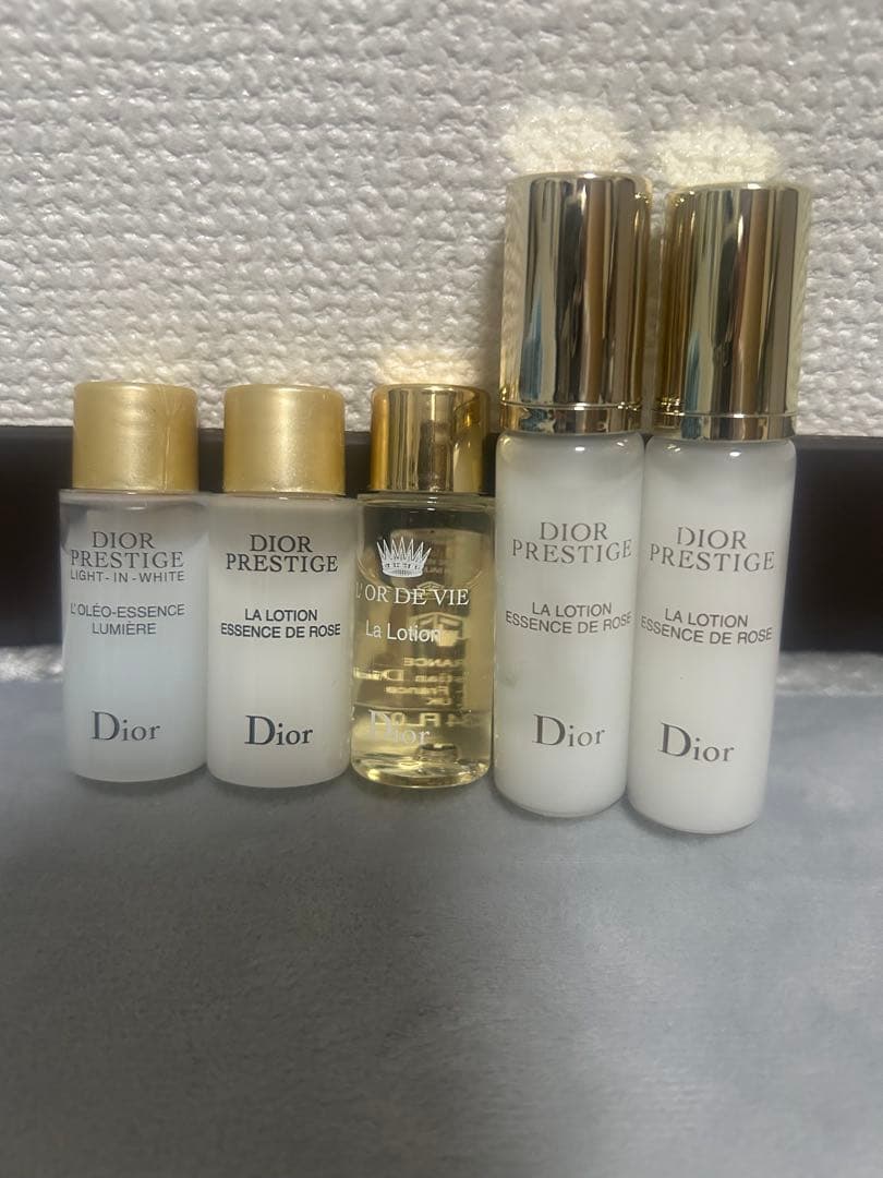 Dior 化粧品トライアルセット計25本セットお値段交渉あり！ 新品未開封】Dior スキンケア トライアルセット 25点セット - メルカリ