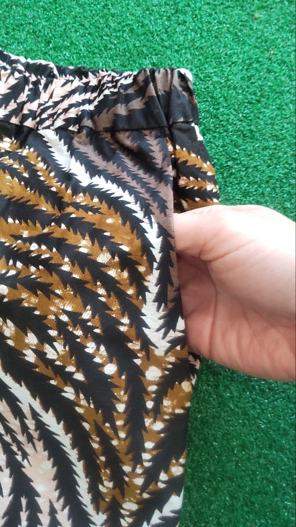 アフリカンバティックjua ストレートパンツ - メルカリ