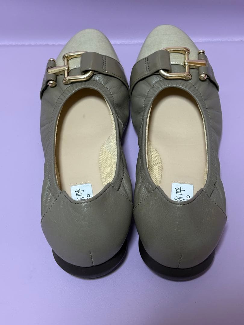 卑弥呼のベストセラーアイテム バックルベルトスニーカーパンプス 21.5cm