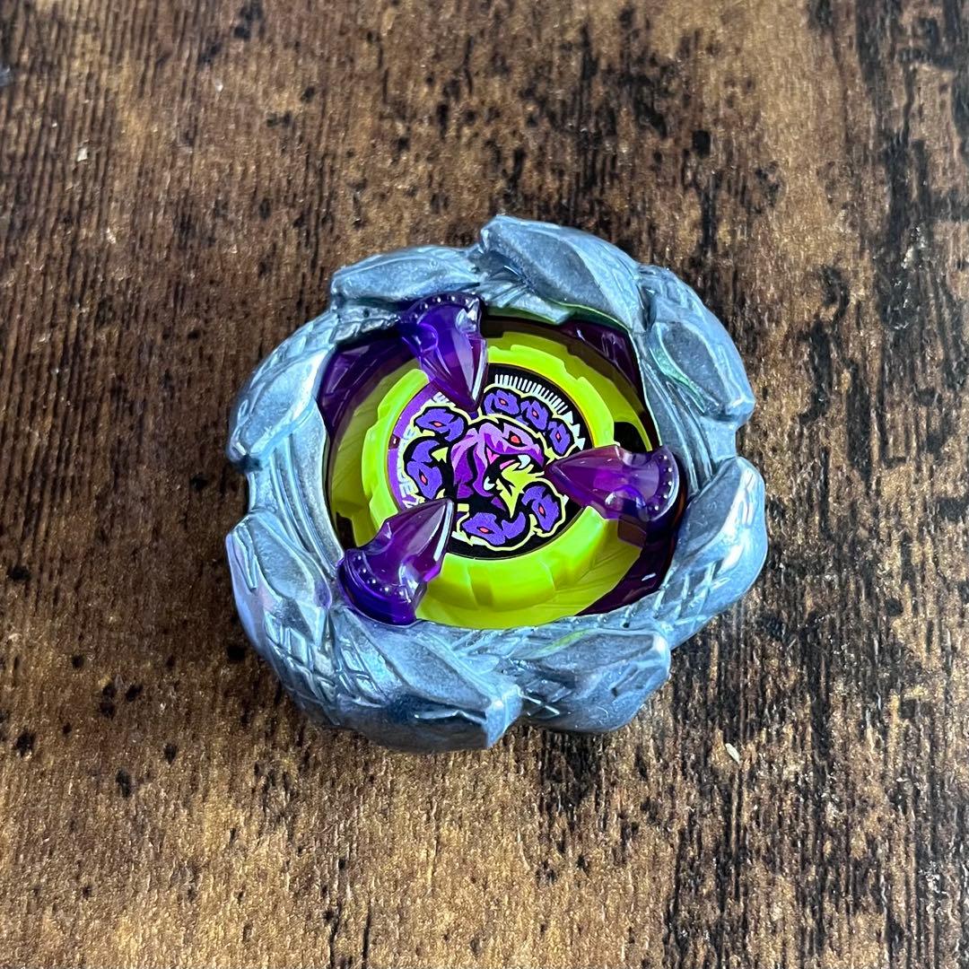 新品全サ限定ベイ】ベイブレードX オロチクラスタ ブレードのみ た7