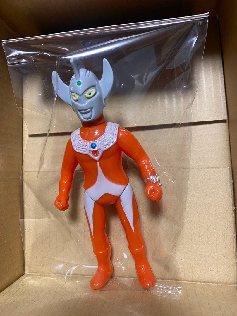 ヤモマーク　ウルトラマンタロウ　ソフビ ヤモマーク ミドルサイズソフビ ウルトラマンタロウ｜Yahoo!フリマ（旧