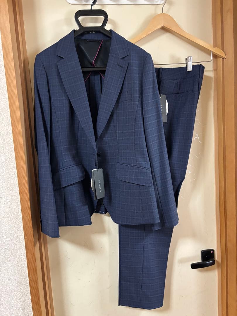 HILTON ネイビー チェック柄 パンツスーツ3点セット11号 試着のみ M．グレー シャドーチェック柄スーツ テーパードパンツ グレー