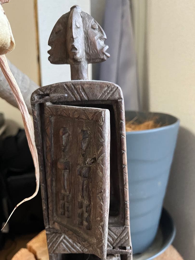 ドゴン族 薬箱 アフリカンアート 木製彫刻 - メルカリ