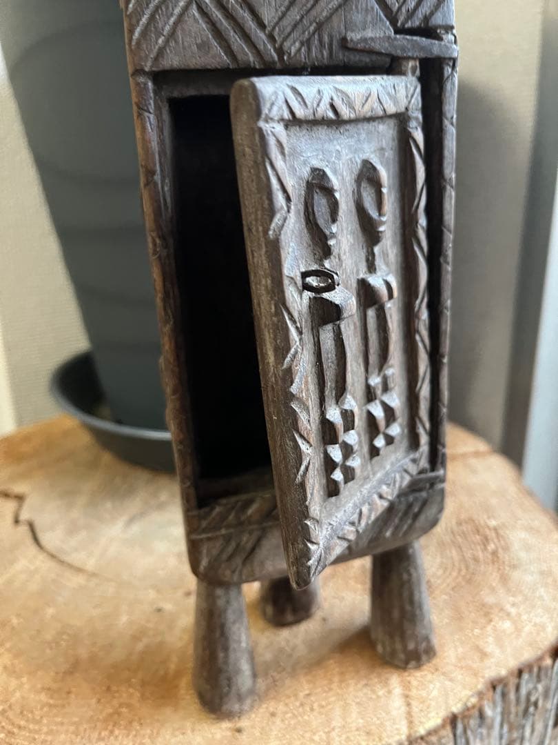 ドゴン族 薬箱 アフリカンアート 木製彫刻 - メルカリ