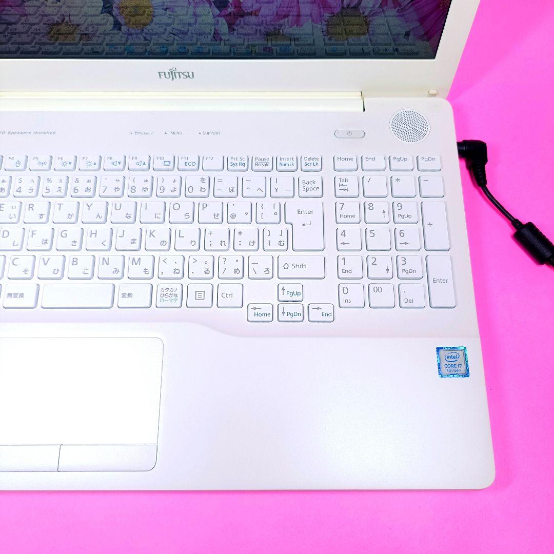 7世代✨i7✨SSD256✨オフィス✨カメラ付き白ノートパソコン✨設定済み