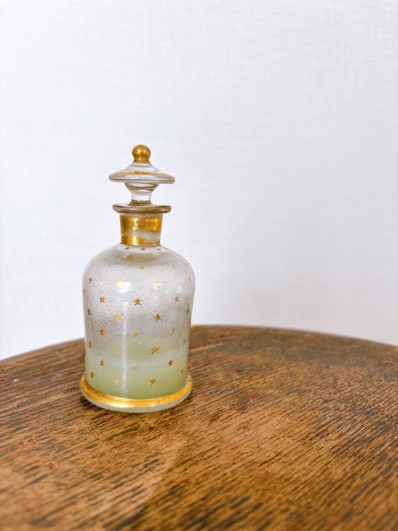 フランスアンティーク　NapoléonIII世時代吹きガラス製パフュームボトル バカラ社「ツイステッド・バンブー」パフュームボトル（香水瓶