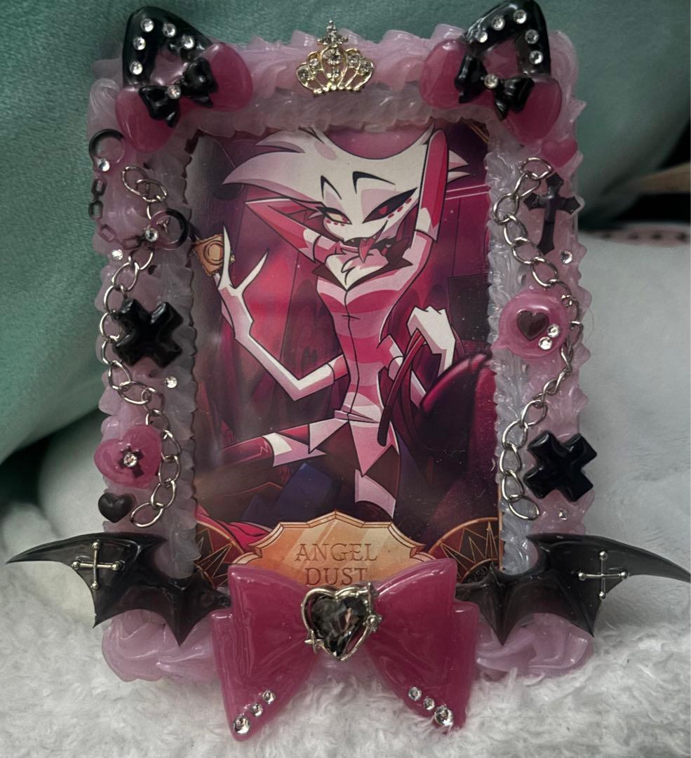 ハズビンホテル エンジェルダスト カード トレカ ケース付き - メルカリ