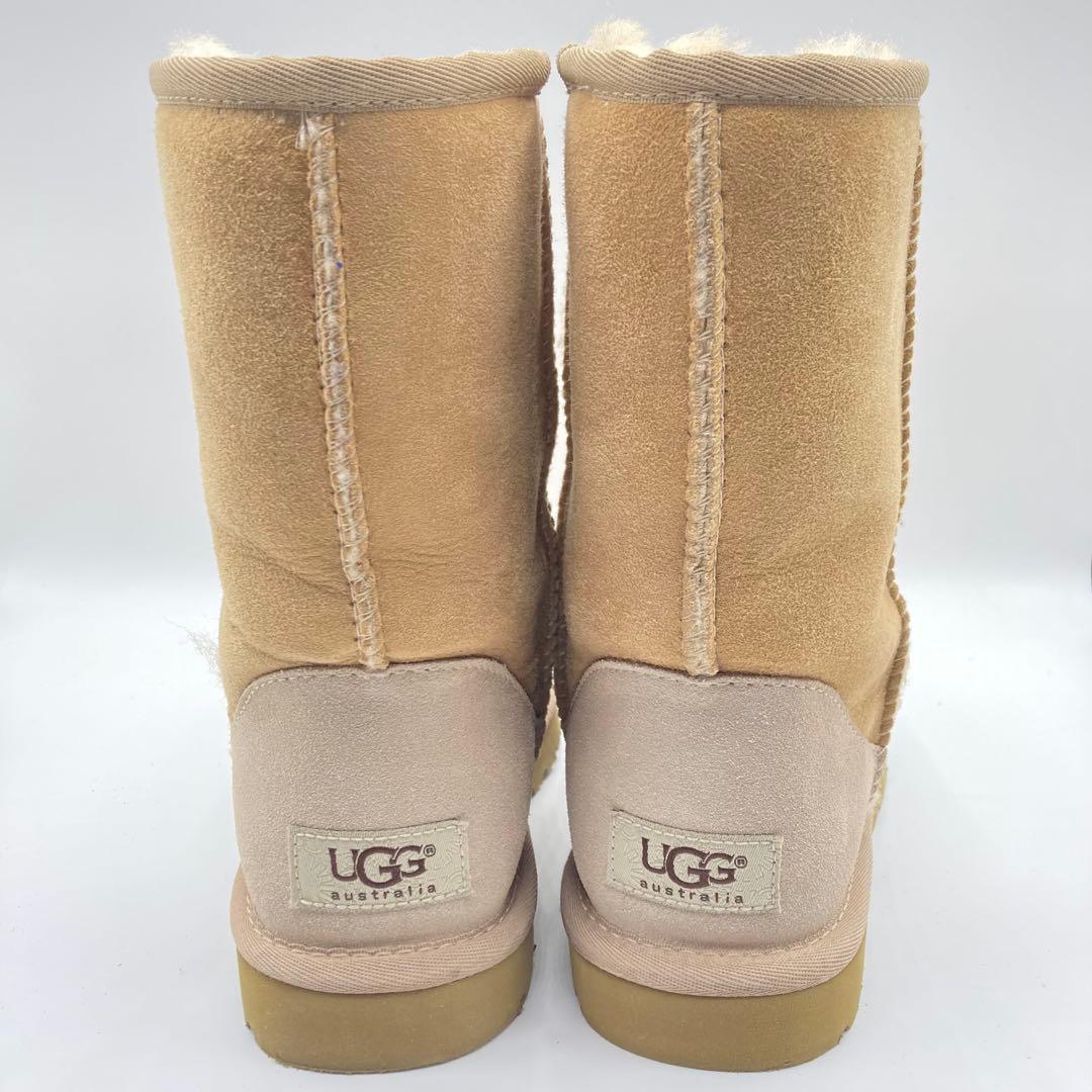 UGG アグ クラシックショート ムートンブーツ チェスナット 22cm