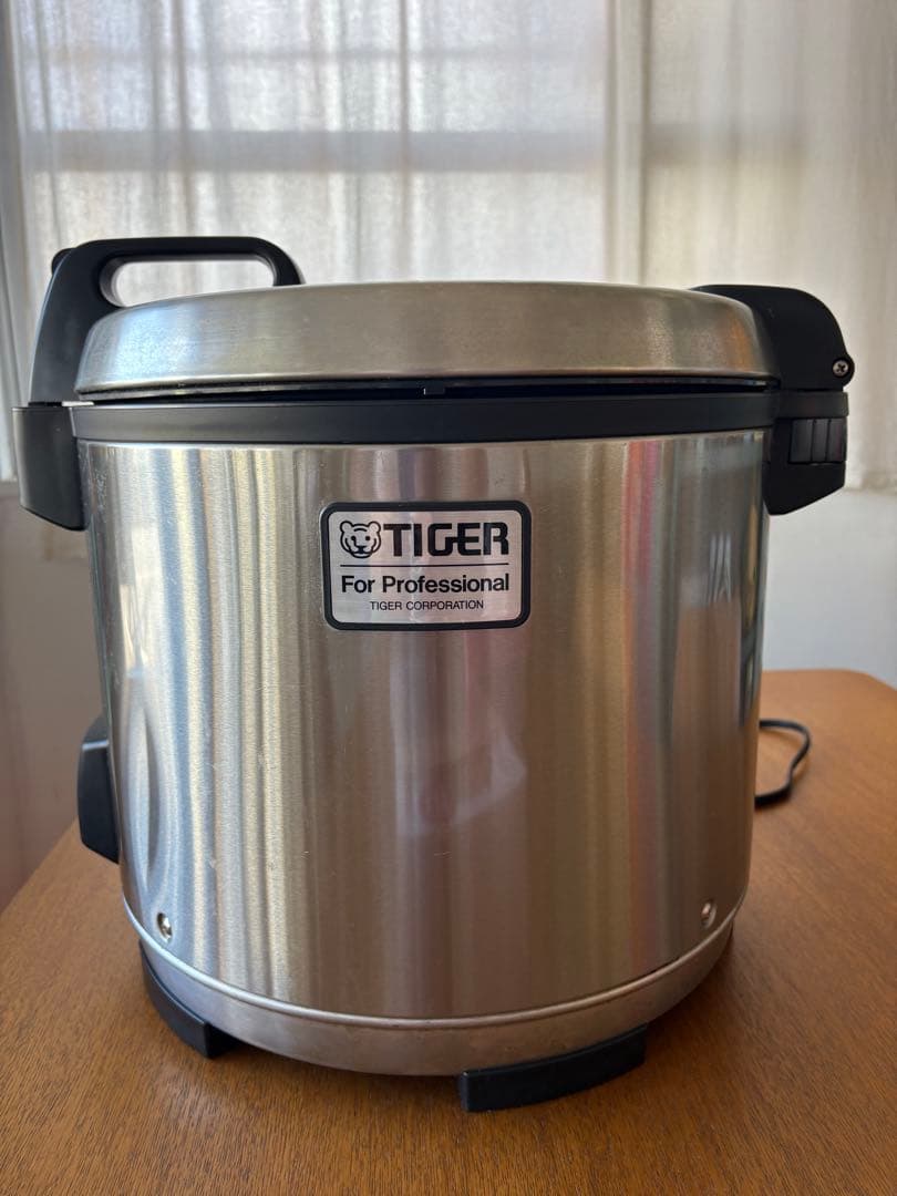 タイガー業務用炊飯器２０合　2升　3.6ℓ