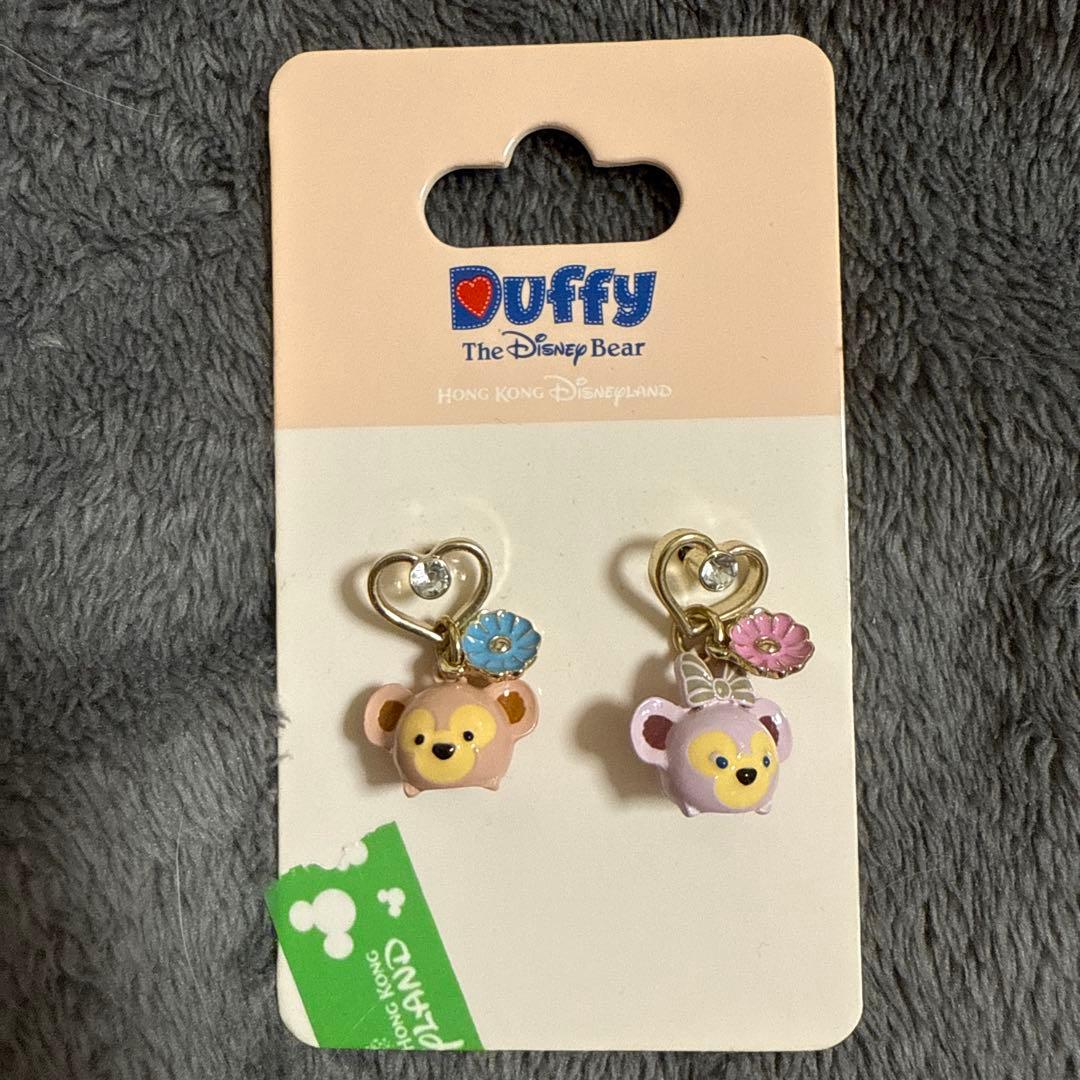 香港ディズニー ダッフィー シェリーメイ ピアス - メルカリ