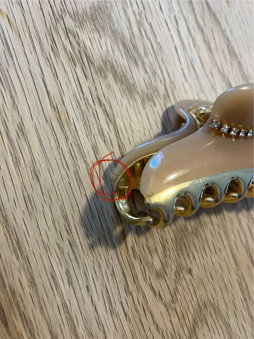 3/10まで掲載限定値下げ】acca ベージュヘアクリップ Mサイズ - メルカリ