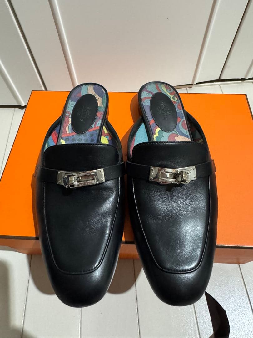 HERMES ブラック レザー ミュール 37.5 日本未入荷! 【エルメス】 ミュール ディテール レザー ヒール (HERMES