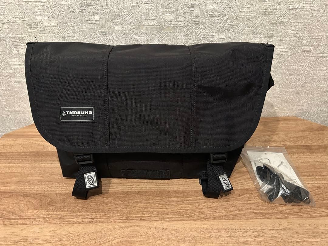 TIMBUK2 メッセンジャーバッグ ブラック M - メルカリ