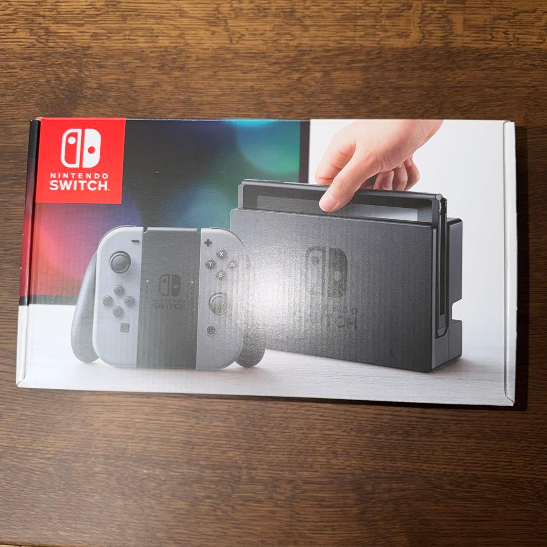 Nintendo Switch 本体 グレー Joy-Con +microSD Amazon.com: Nintendo Switch Console Gray Joy-Con (Renewed) : Video