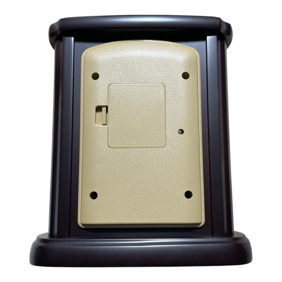 電波置き時計【新品・未使用】 SEIKO セイコー エンブレム HW582B