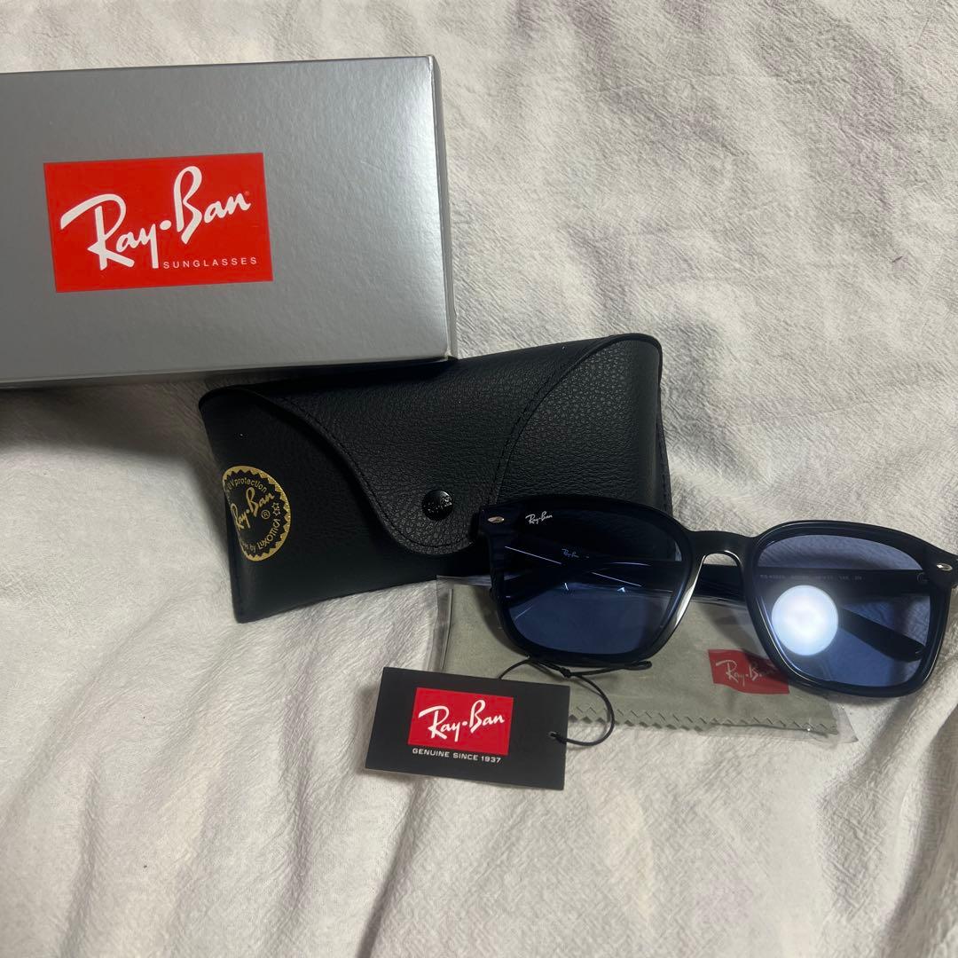Ray-Ban RB4392D サングラス RB4392D Sunglasses in Black and Dark Grey - RB4392D | Ray-Ban® US