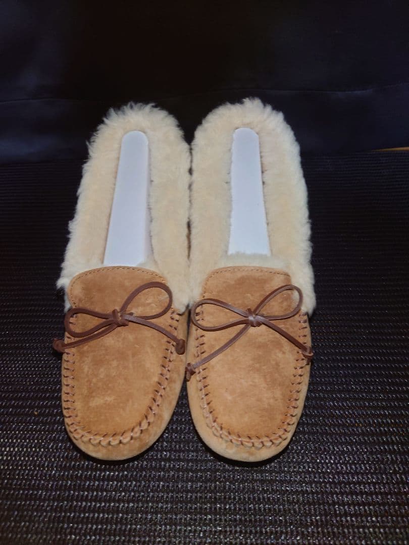 UGG アグ ALENA アレーナ モカシン ベージュ 6 23cm 箱付 - メルカリ