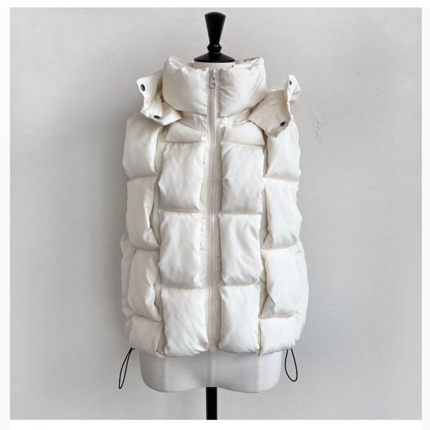 LUGIVA ダウンベスト　　sysorus select LUGIVA]ダンボールタフタダウンベスト | KOBUNSHA SELECT SHOP