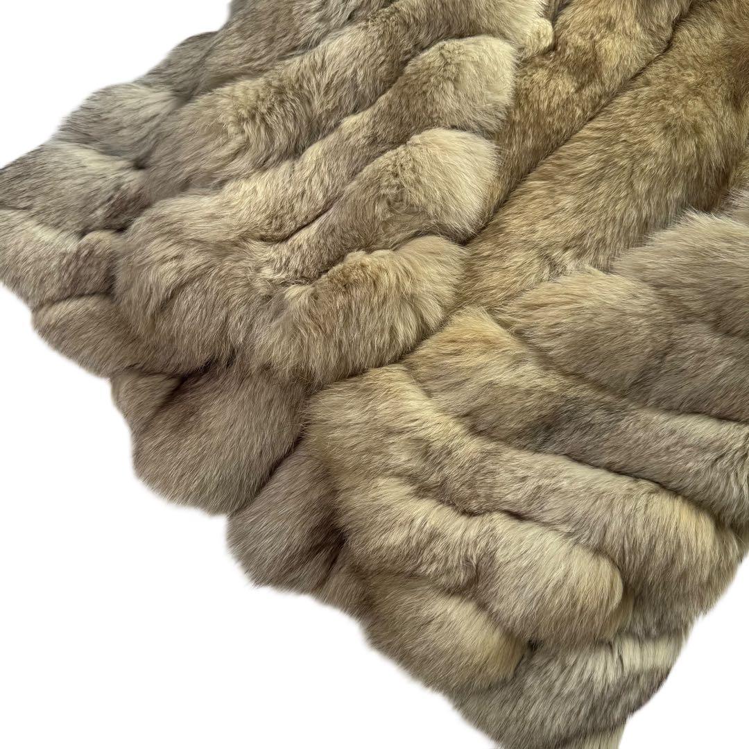 SAGA FOX×ROTINY ブルーフロストフォックス ファーコート 毛並み