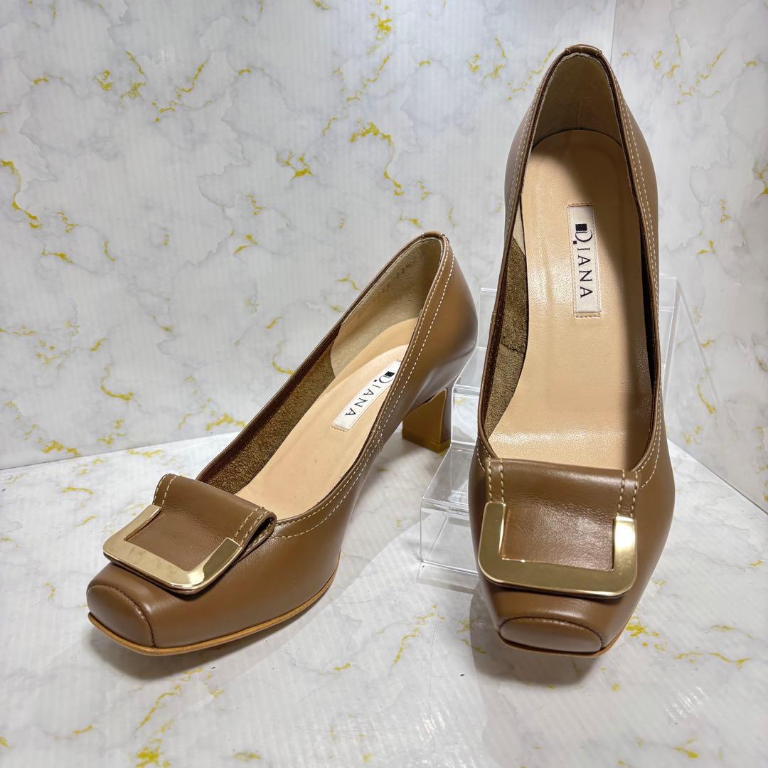 ダイアナ✨新品未使用 バックル付レザーパンプス ブラウン 22.5cm