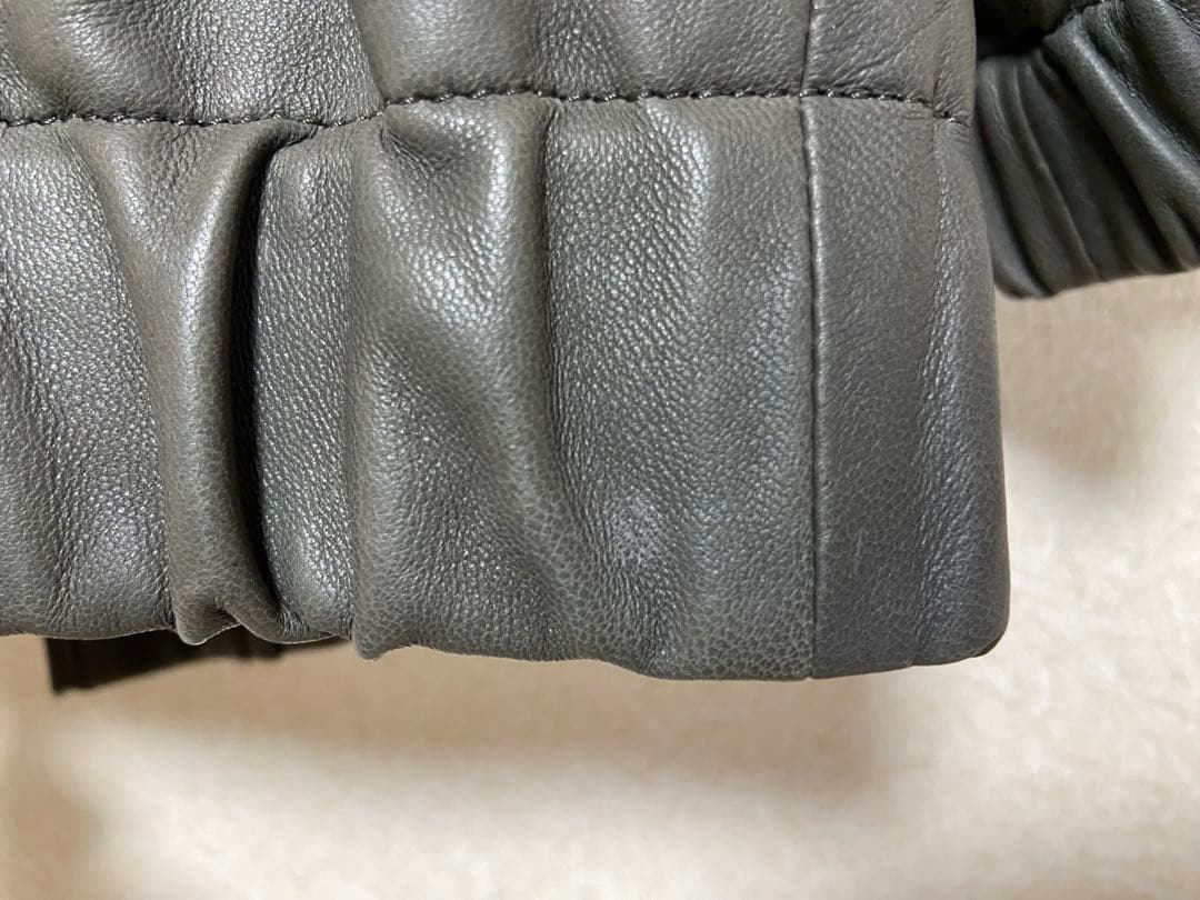 ユナイテッドアローズ ノーカラー レザージャケット 羊革 グレージュ