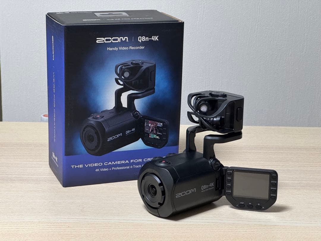 ビデオカメラ ZOOM Q8n-4K Zoom Q8n-4K Handy Video And 4-Track Audio Recorder | American