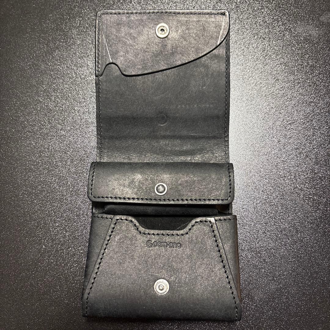 【美品・BLACK】プエブロレザー使用com-ono SLIM-005pb 小さい二つ折り財布 プエブロレザー com-ono SLIM-005pb 薄型で扱い