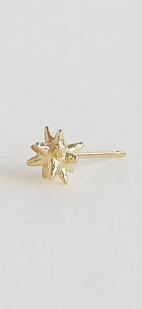 プフッツェpfutze花粉 pollen シングル ピアス18k 中古美品 フラワーモチーフ ジュエリーボディピアス 軟骨ピアスパーツ│16G/14G