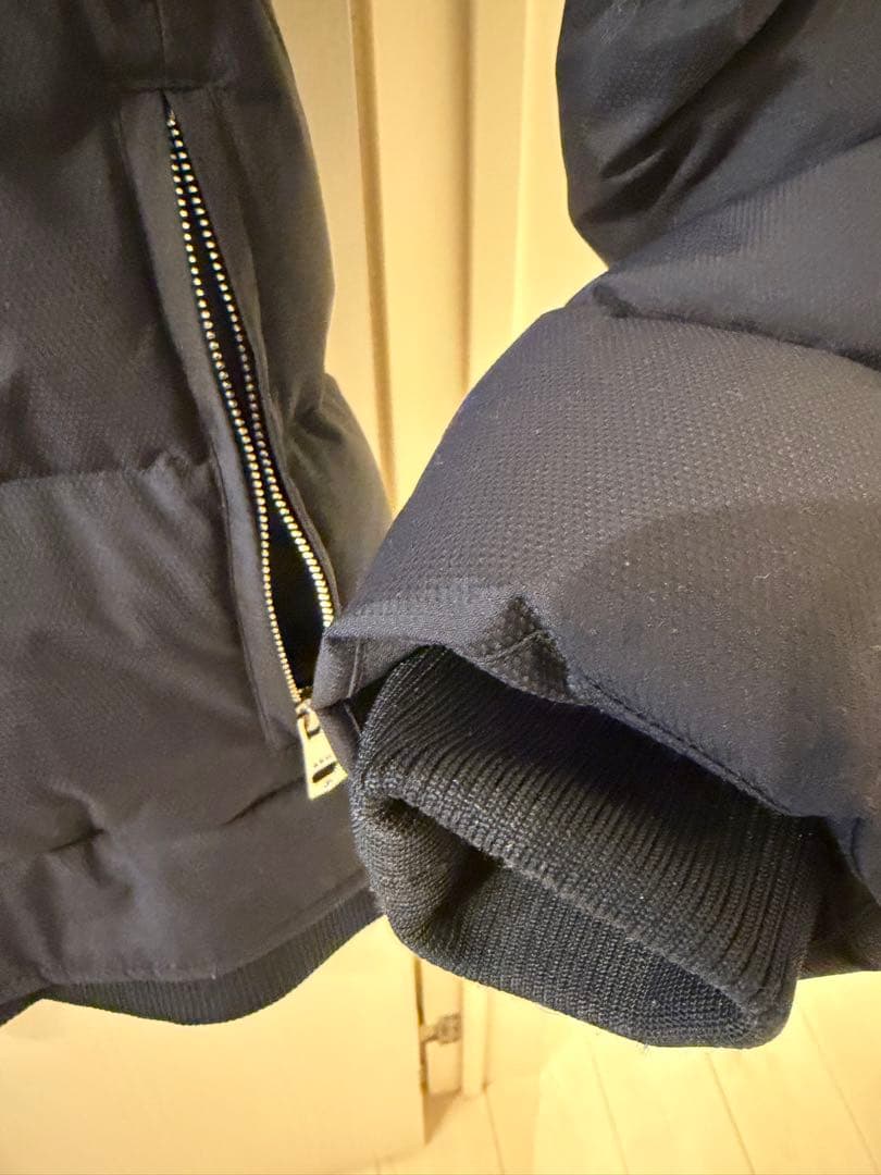 AKM ダウンジャケットNAVY 紺色 細身 マット色 迷彩ライナー 防寒性