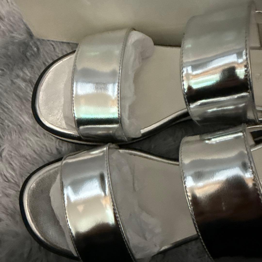 DIANA（ダイアナ） シルバー厚底サンダル／25cm／箱付き／美品 - メルカリ