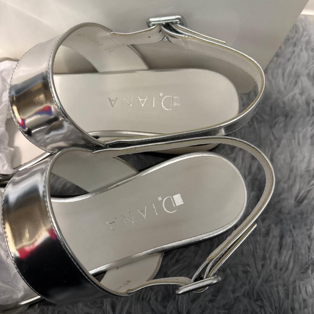 DIANA（ダイアナ） シルバー厚底サンダル／25cm／箱付き／美品 - メルカリ