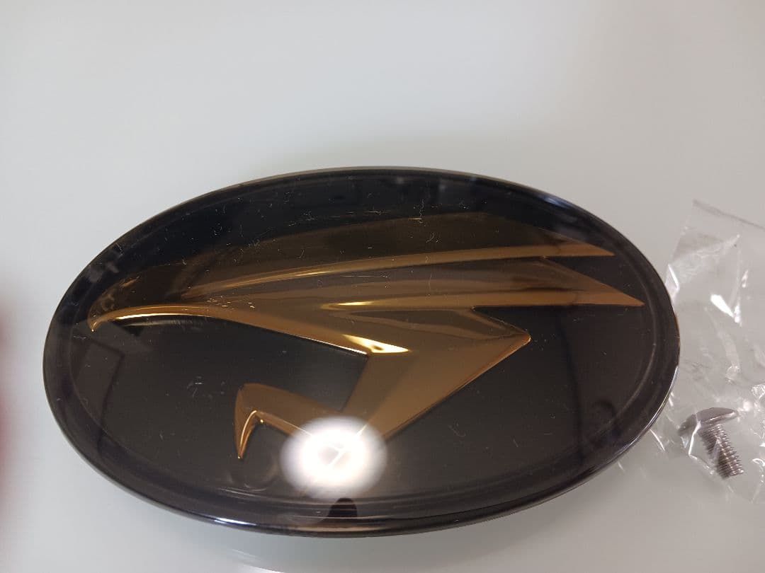 ハリアー80 チュウヒエンブレムです(^-^) - メルカリ